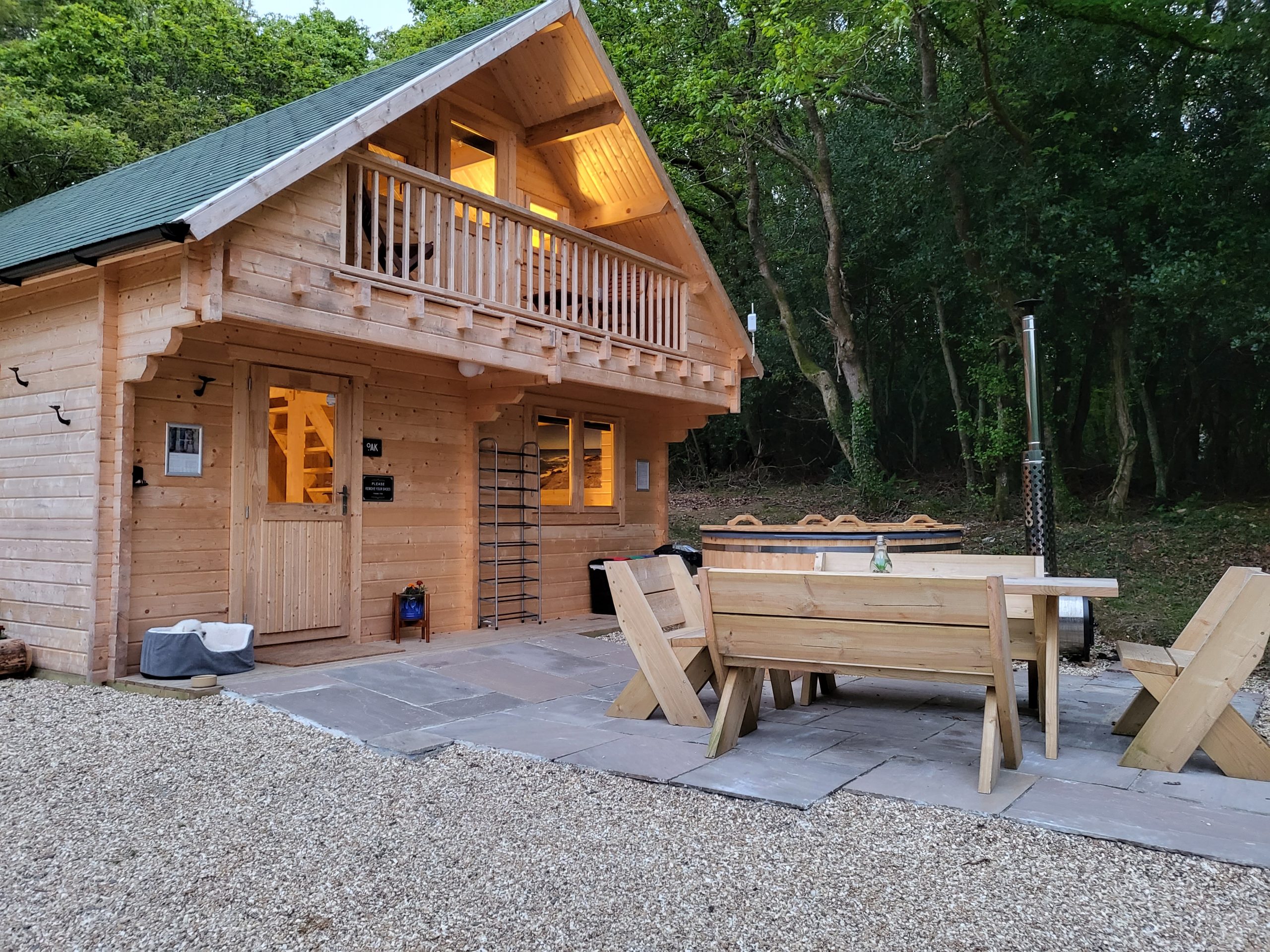 Oak Cabin front