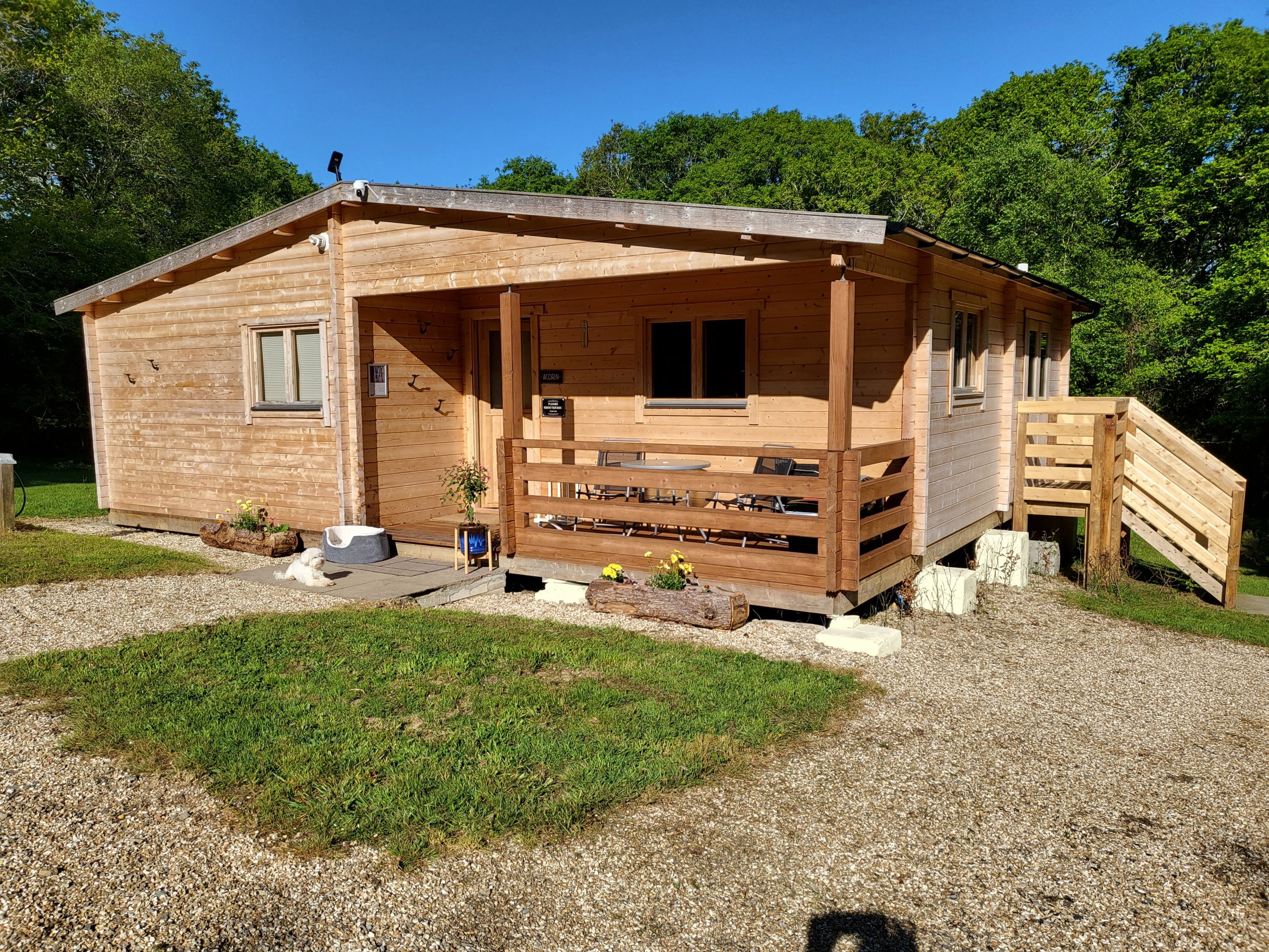 Photo of Acorn Cabin from the front